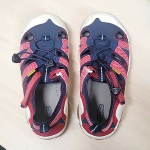 Keen Knotch Creek Sandals Waterproof Outdoor Shoes Girls Boys Size 4